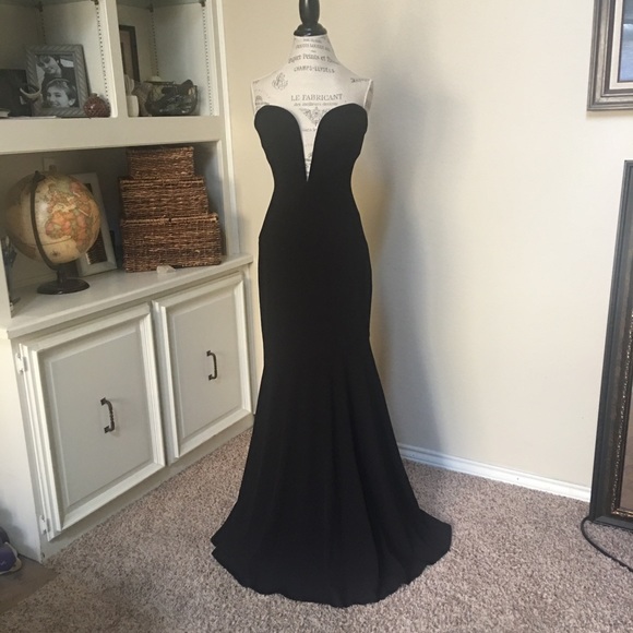 Strapless Black Dress - Picture 14 of 16